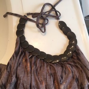 Halter top w detailing